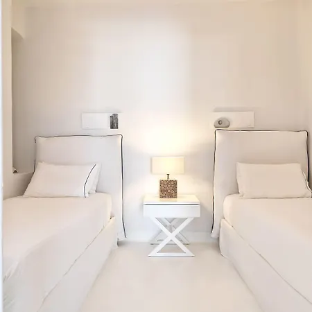 Kampani Mykonos Town