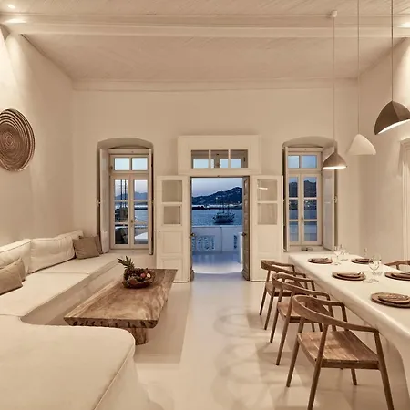 Kampani * Mykonos Town